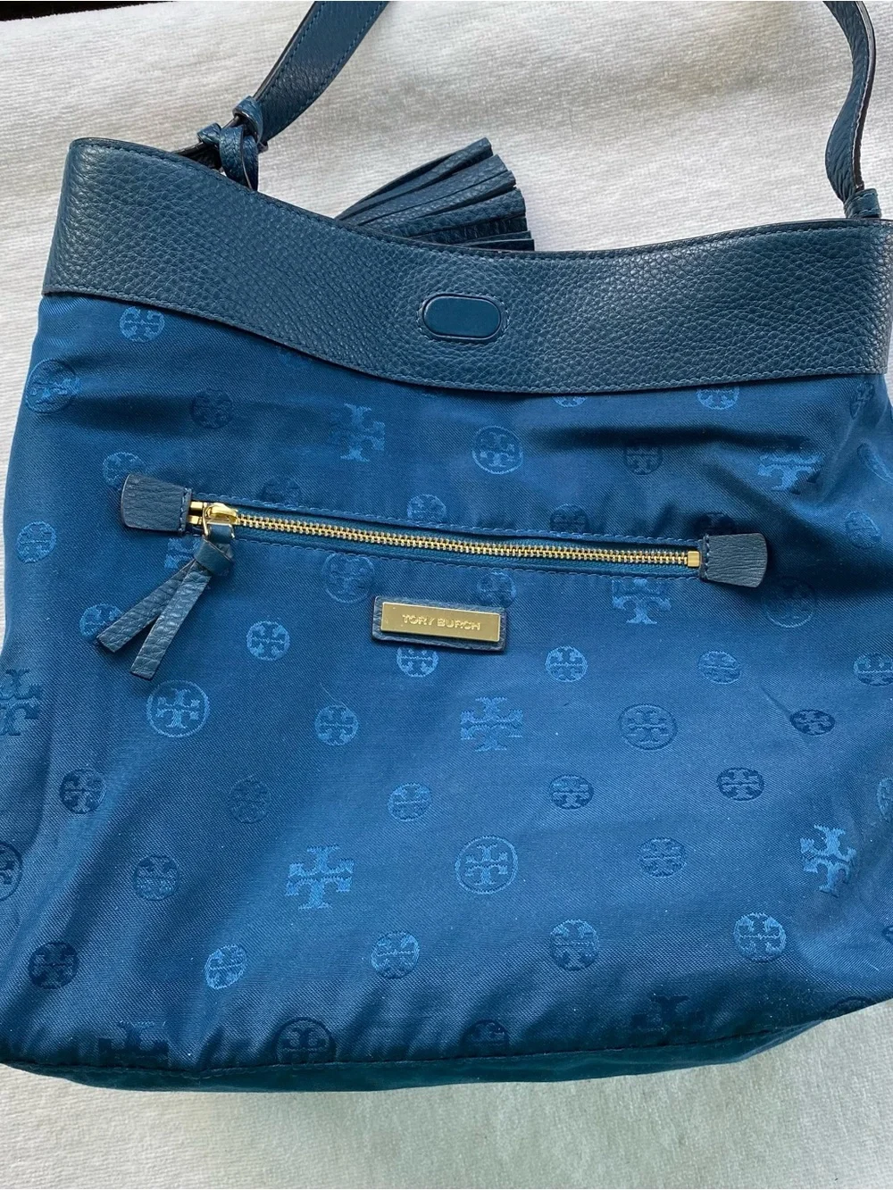 EUC Tory Burch Navy  Blue  Thea Slouchy Hobo Large Pebbled Leather Bag Purse